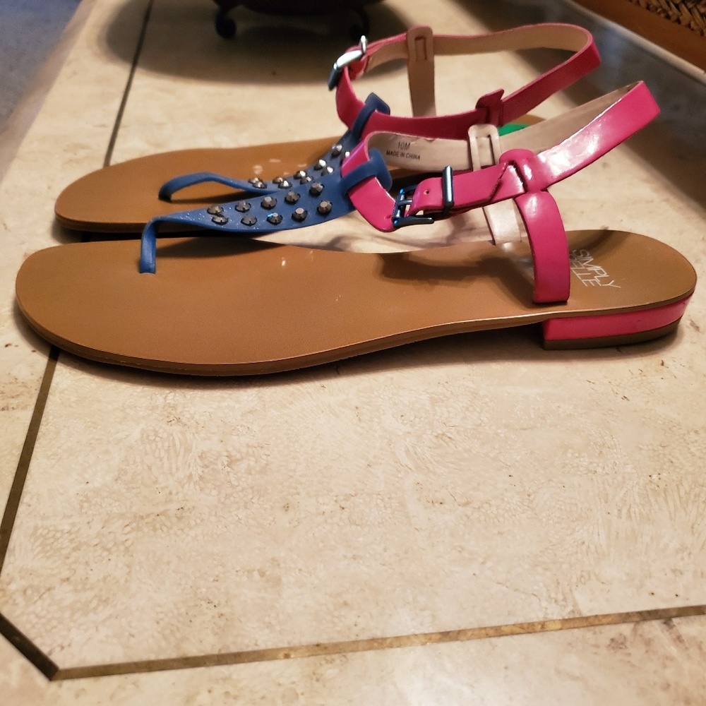 Blue and pink patent leather sandal